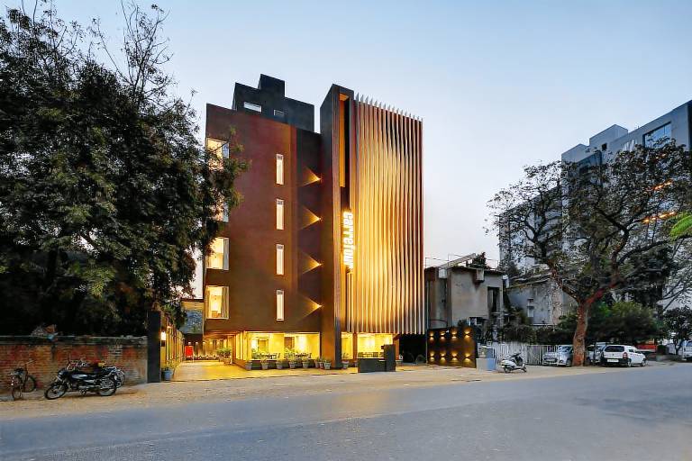 Hotel Carrefour