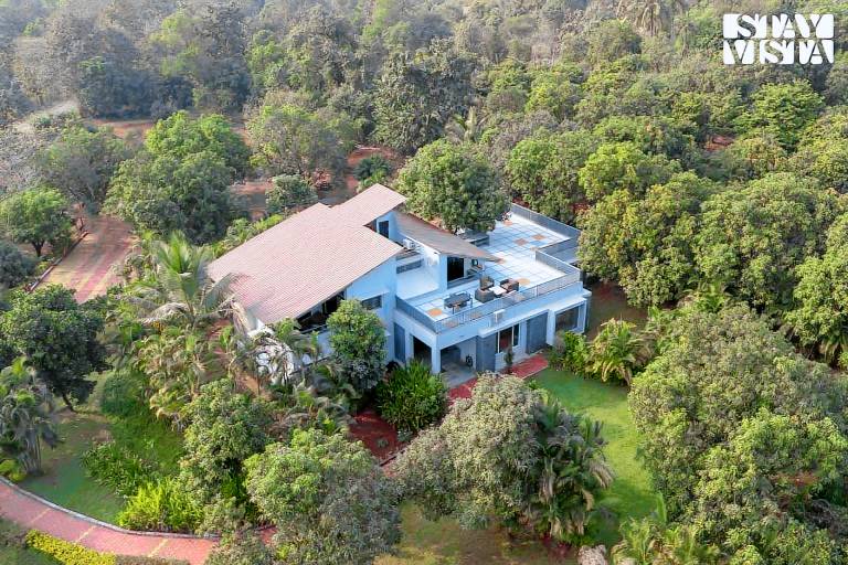Spacious villa with BBQ, garden & private pool | Pets are welcome in Nashik