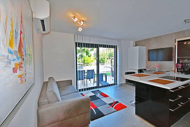 One bedroom apartment with terrace and sea view Novigrad (A-25255-c) in Novigrad