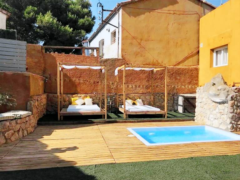 Fully equipped house with yard, pool & terrace | Mountain view | Pets are welcome — photo 2