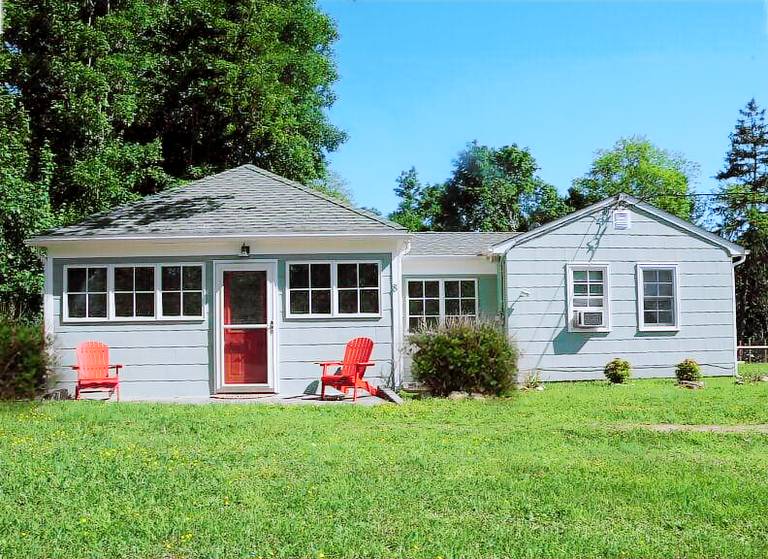 Cabin Shelter Island