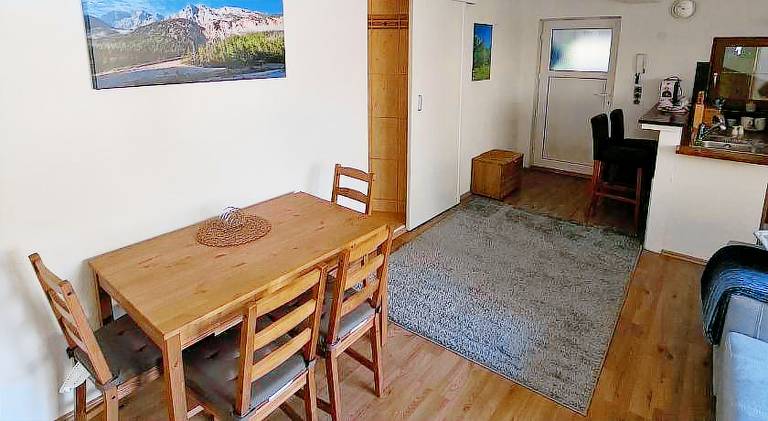 Rental apartment with garden — photo 2