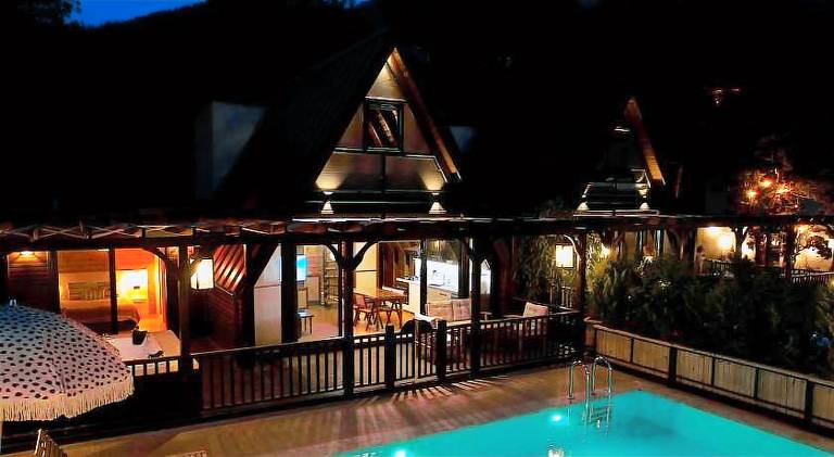 Villa with hot tub, terrace & private pool — photo 3
