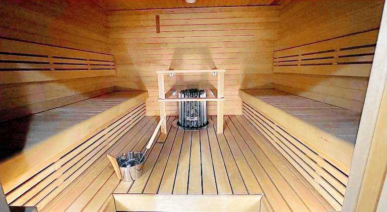 Holiday apartment with yard, barbeque & sauna — photo 2