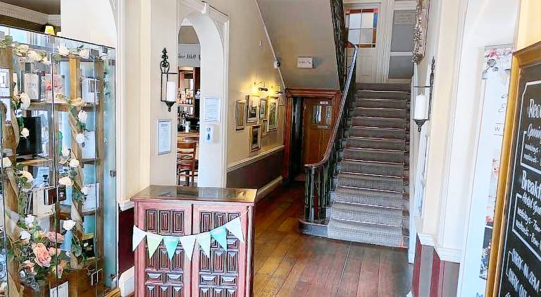 Manor Hotel by Greene King Inns — photo 4