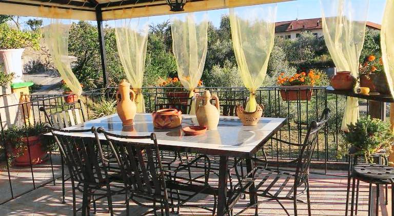 Rental apartment with pool, garden & patio — photo 3