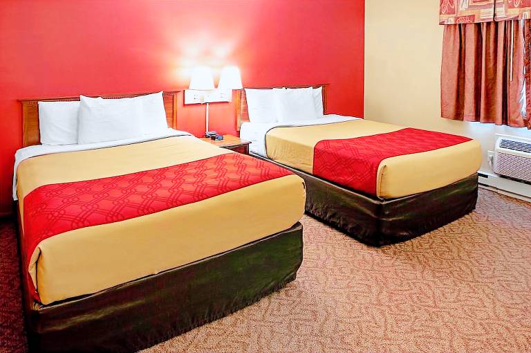 Motel  Menominee