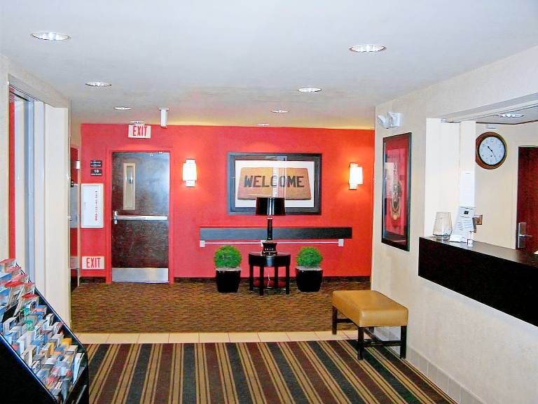 Suburban Studios Minneapolis Brooklyn Center — photo 4