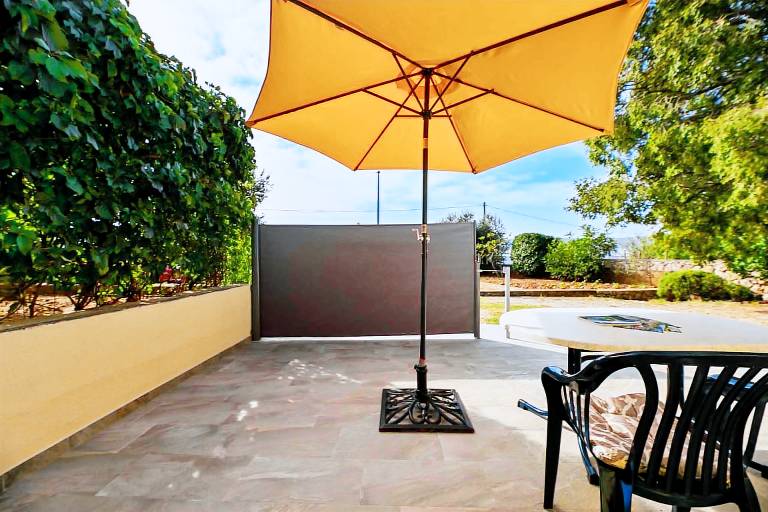 Studio mit Klimaanlage und Terrasse — photo 4