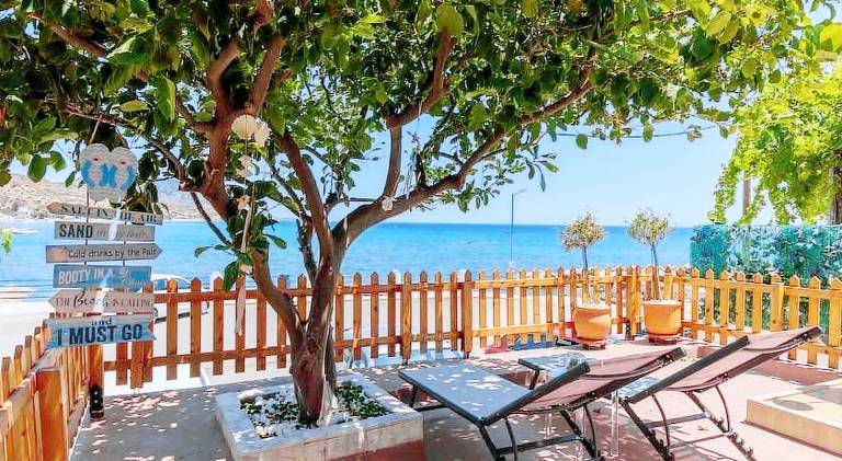 Vacation home with patio & yard in Rhodes