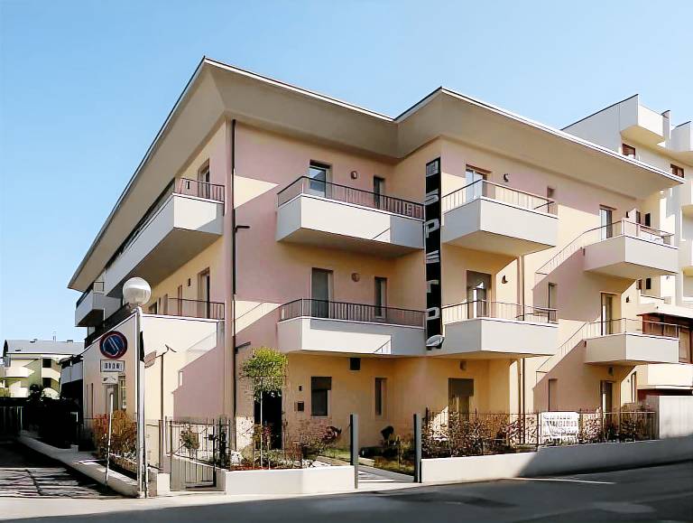 Serviced apartment with garden in Rimini