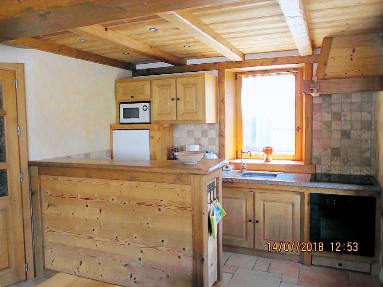 Charming holiday apartment with patio & fast internet | Next to the ski | Pet-friendly — photo 2
