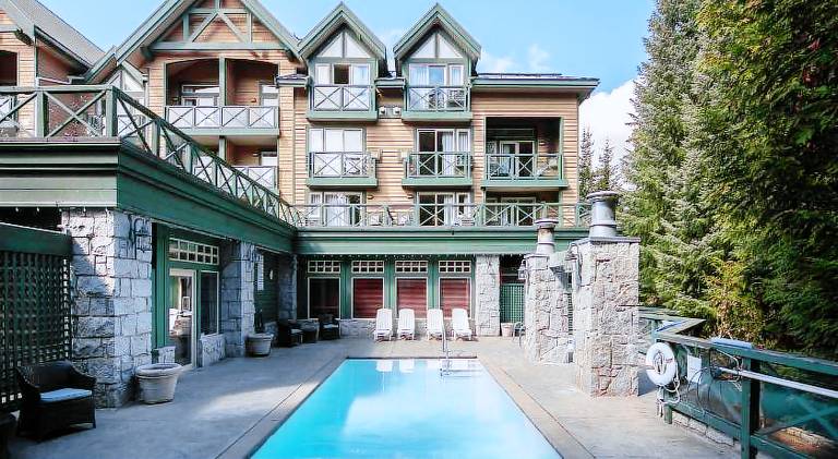 Pinnacle Hotel Whistler — photo 2
