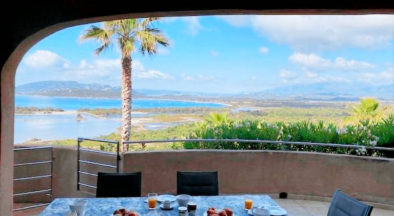 Residence Villa EDEN BLUE Appartements avec vue imprenable sur la Baie de Saint-Cyprien — photo 3