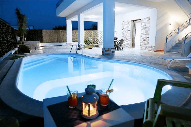 Child-friendly villa with grill, garden & private pool | Sea view | Close to the beach | Pets are welcome — photo 3