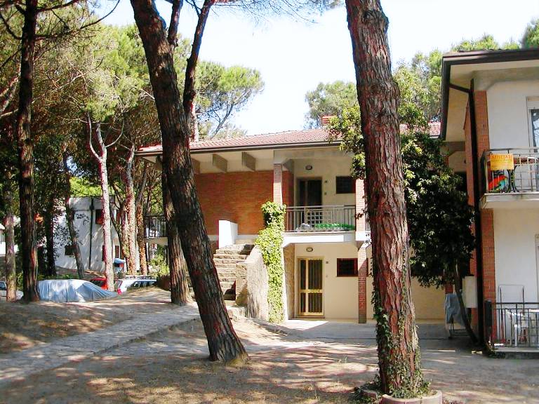 Apartment with 2 rooms for 6 persons — photo 3