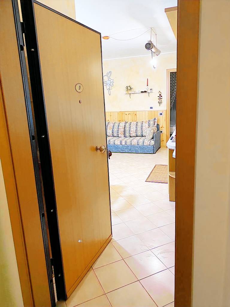 Apartment "On the Ski Slopes" with Mountain View and Shared Garden — photo 3
