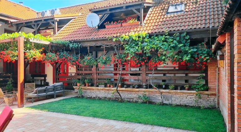Beautiful vacation home with terrace, garden & sauna | Dogs allowed in Nitra