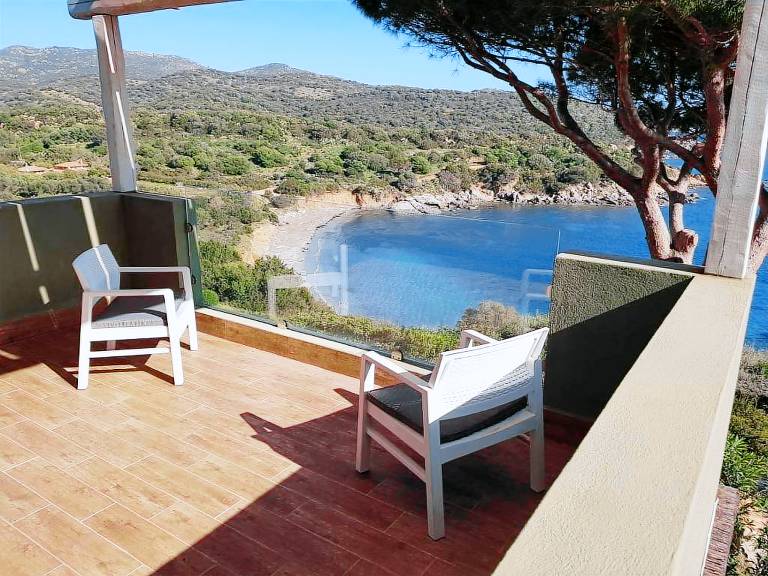 Seaside Apartment with View – Accu is Prezzus D, Beachfront Terrace in Villasimius
