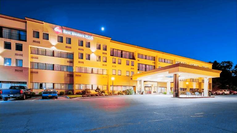 Best Western Plus Reading Inn & Suites in Reading, PA