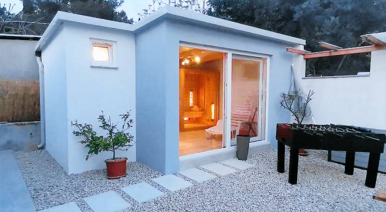 Villa with hot tub — photo 5