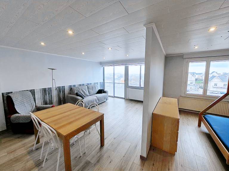Holiday apartment with 1 room for 5 persons in Montreuil