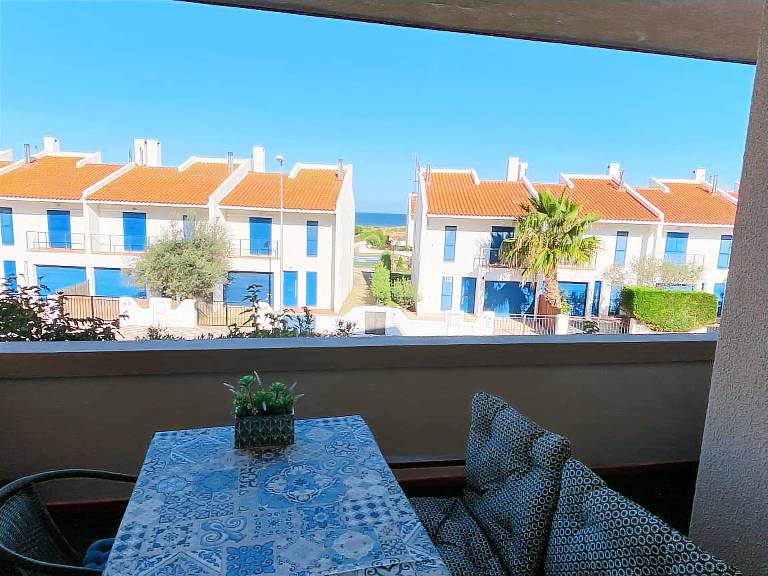 Holiday apartment with patio & yard in Begur