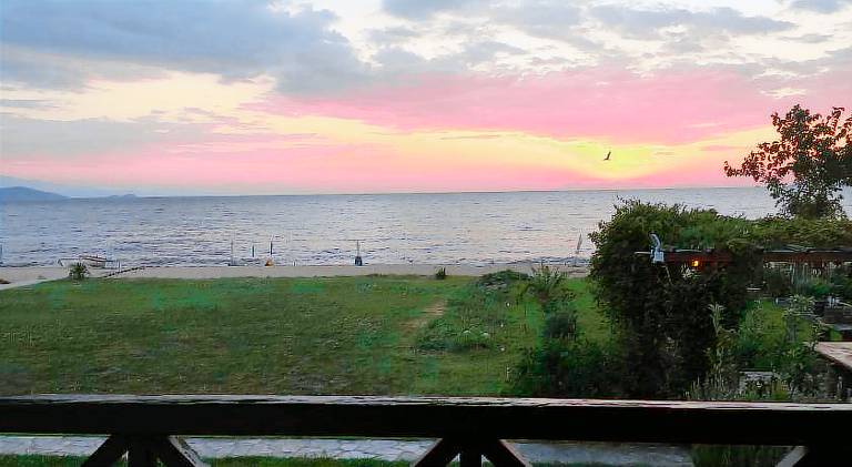 Fully equipped lovely vacation home with barbeque, terrace & garden | Pets allowed — photo 5