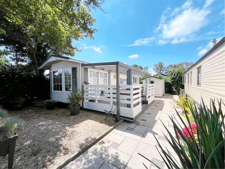 Vacation home with pool, patio & garden | Close to the beach | Pets are welcome in Kamperland