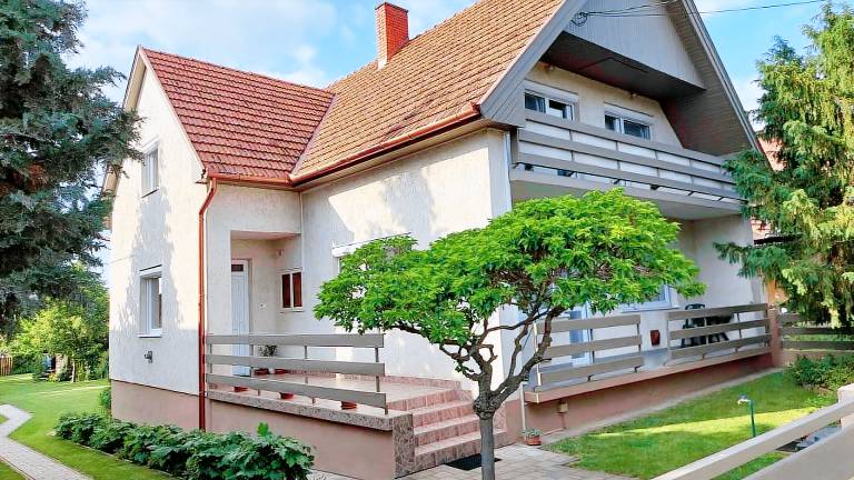 Apartman  Kőröshegy