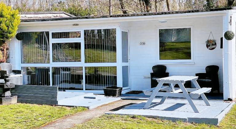 Chalet with pool | Pets allowed — photo 3
