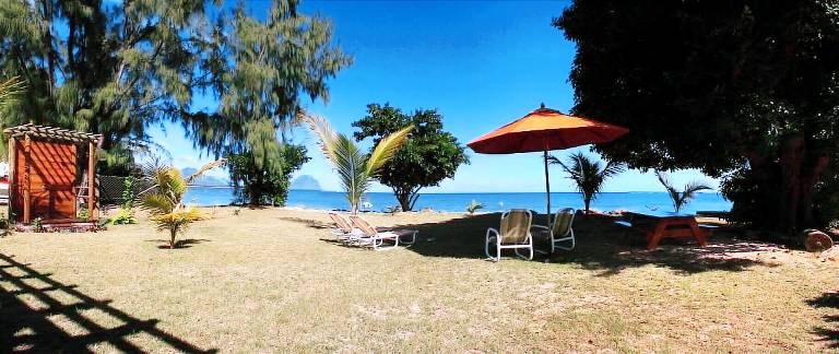 Villa Black River