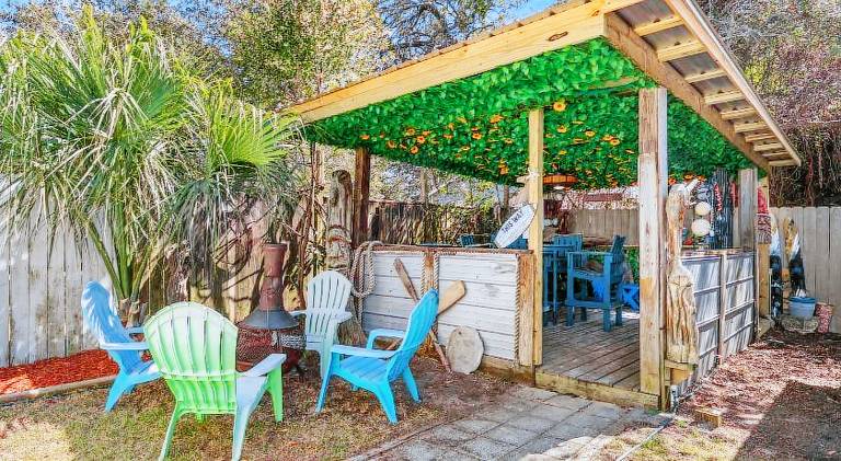 Pet Friendly Beach House - Shore Nuff Beachy by Panhandle Getaways in Hollywood, FL