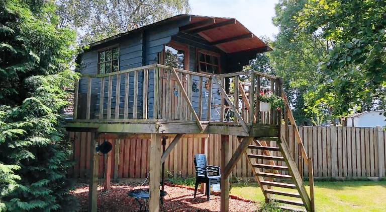 Treehouse op het platteland van Huize Ouwervelden
