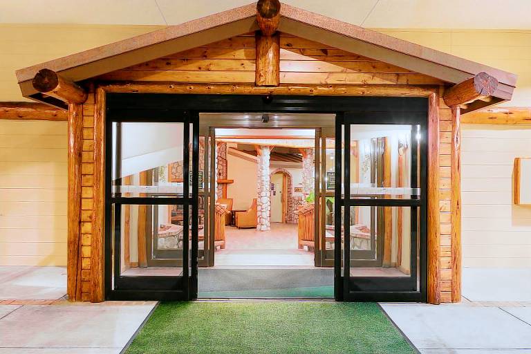 Holiday Inn Resort The Lodge at Big Bear Lake By IHG — photo 5