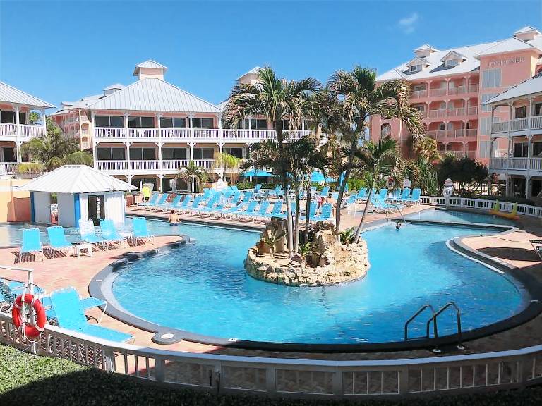 Resort  Gun Bay