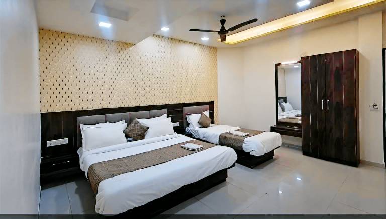 HOTEL RK VILLA