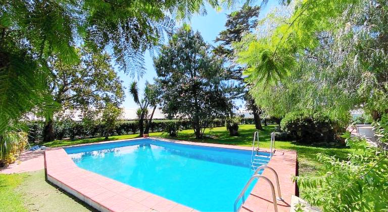 Farm with patio, pool & garden in Battipaglia