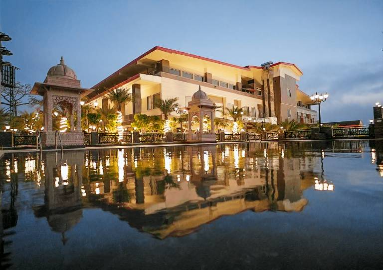 Dhauladhar Heights Resort