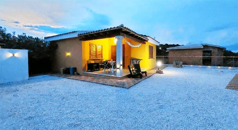 Holiday apartment with 2 rooms for 4 persons — photo 3