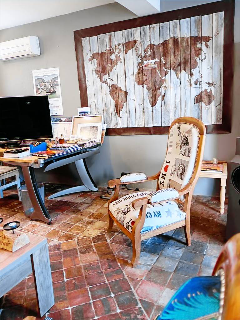Holiday Home 'Maison Au Bord De L'eau' with Shared Terrace, Private Garden and Wi-Fi — photo 2