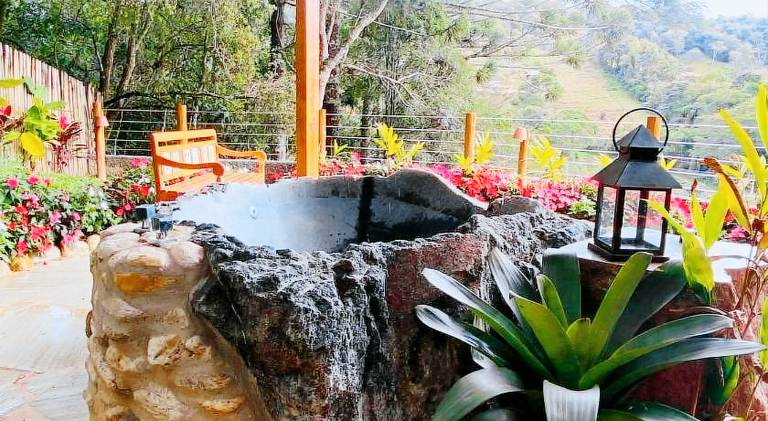 Charming lodge with garden, terrace & hot tub | Pet-friendly — photo 5