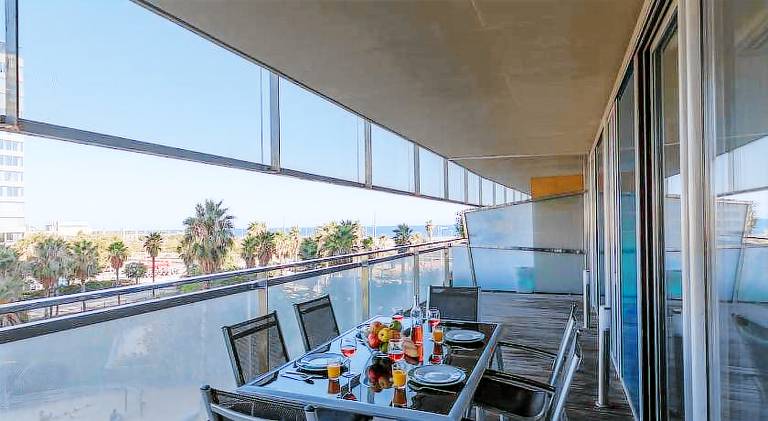 Fully equipped house with pool & yard | Close to the beach | Pets are welcome in Barcelona