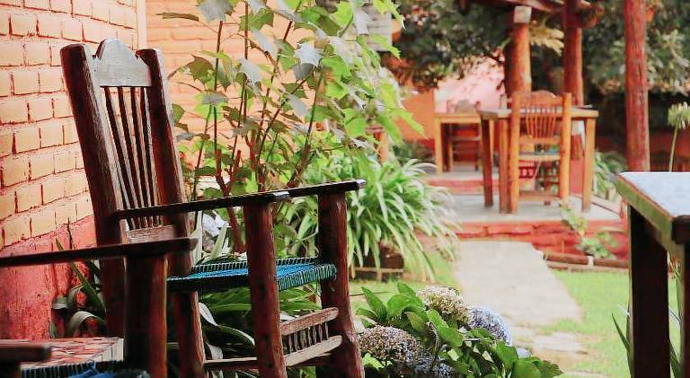 Lodge with garden & patio — photo 5