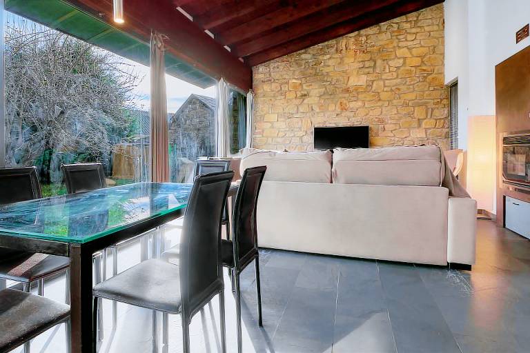 House with barbeque & garden | Mountain view — photo 3