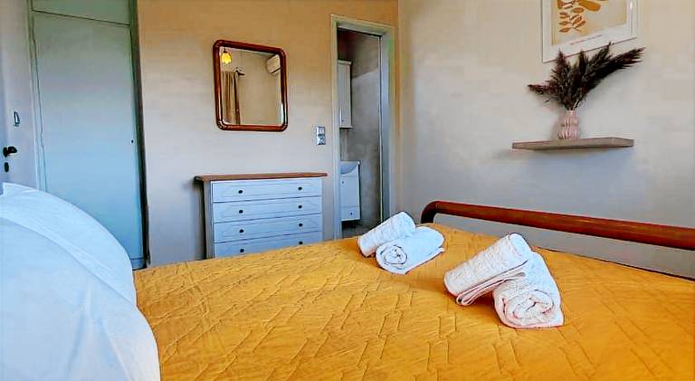 Apartment with terrace, pool & yard in Corfu