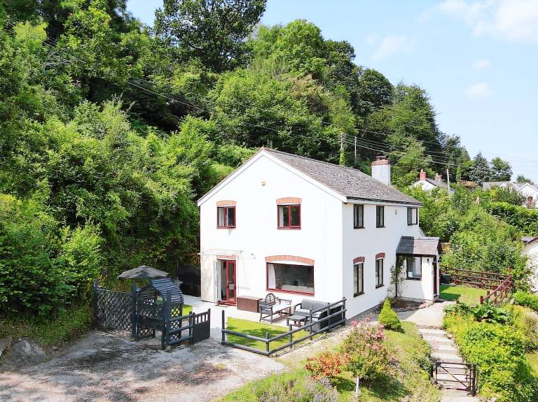 4 Bed in Symonds Yat 72538