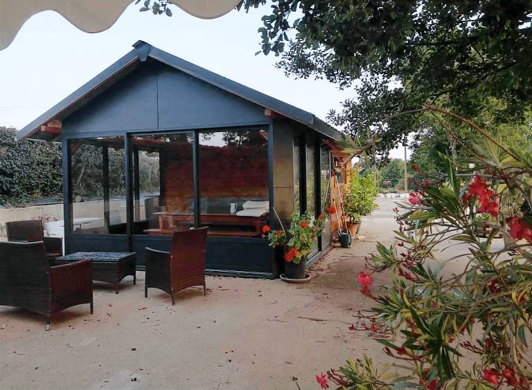 Gite with patio & yard — photo 5