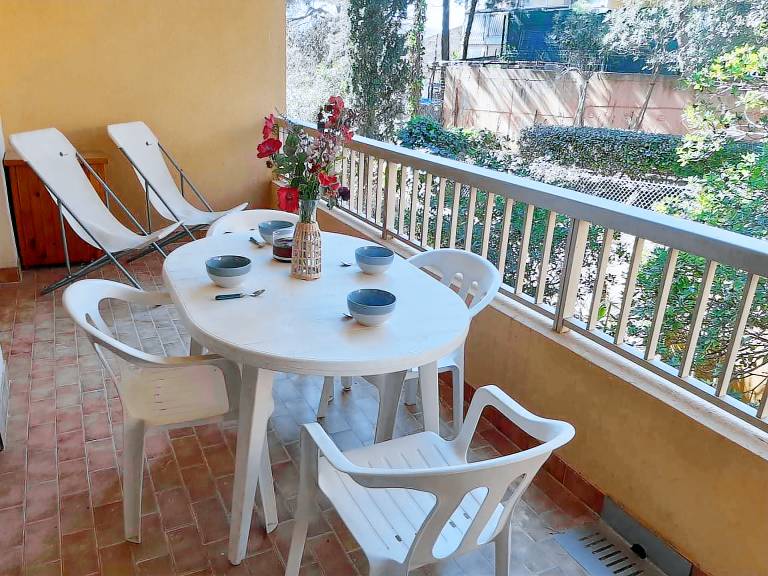 Charming rental apartment | Next to the beach | Pets allowed in Bormes-Les-Mimosas