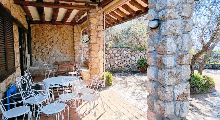 House with 5 rooms for 10 persons — photo 2